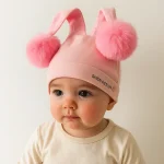 کلاه تک نوزادی تریکو پوم دار مدل عروسکی4